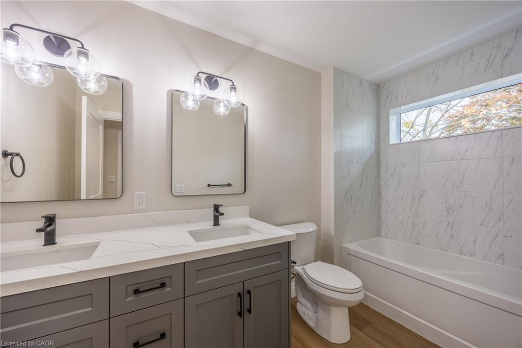 5 Maple Avenue, Port Dover, ON - Indoor Photo Showing Bathroom