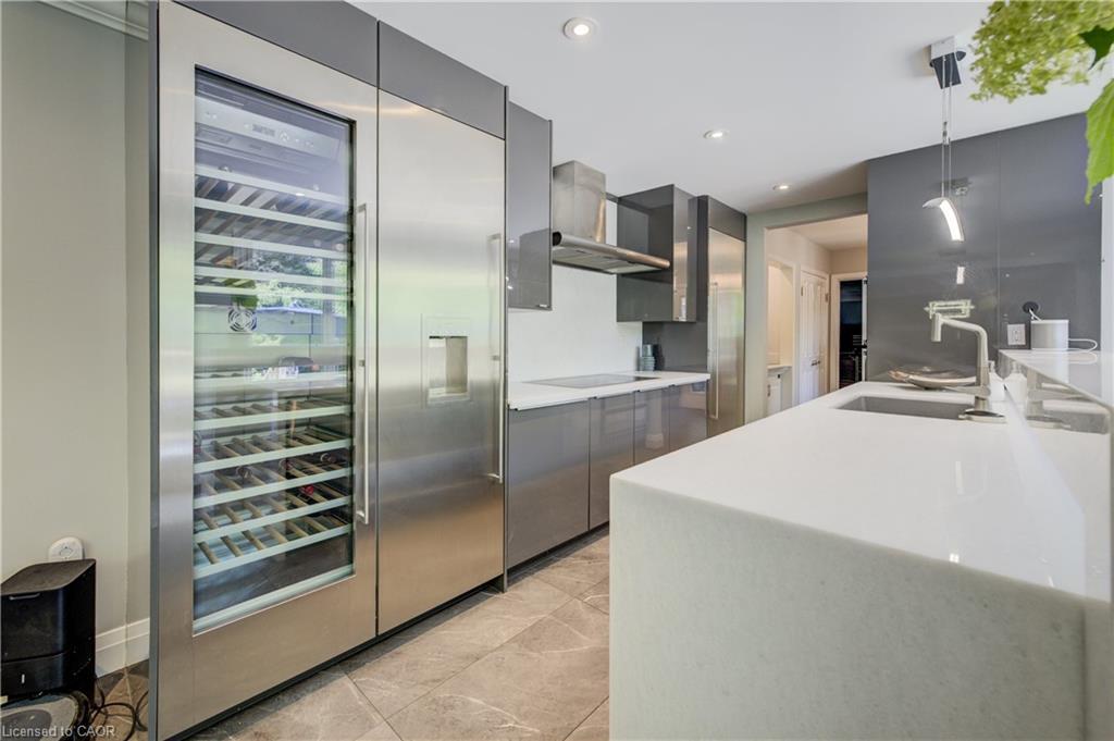 2080 Beaverdale Road, Cambridge, ON - Indoor Photo Showing Kitchen