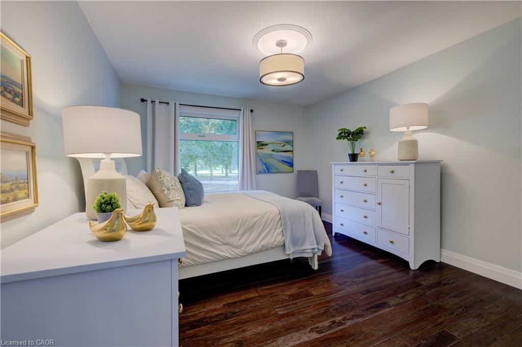 2080 Beaverdale Road, Cambridge, ON - Indoor Photo Showing Bedroom