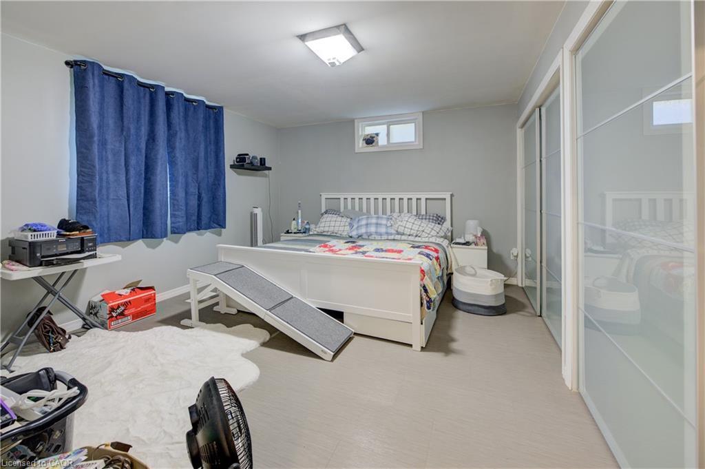 2080 Beaverdale Road, Cambridge, ON - Indoor Photo Showing Bedroom