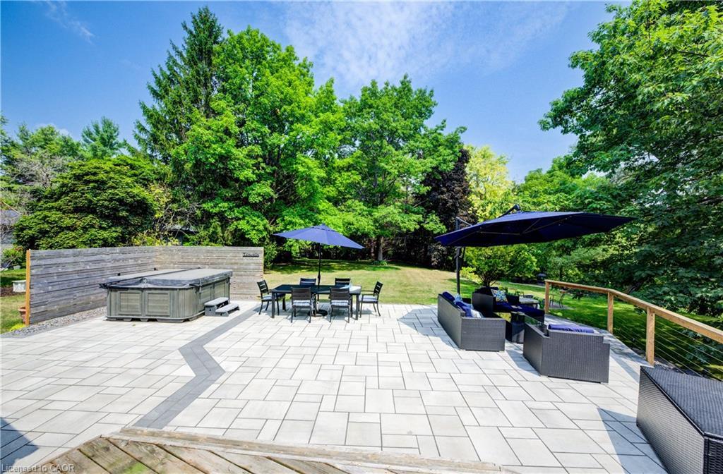2080 Beaverdale Road, Cambridge, ON - Outdoor With Deck Patio Veranda With Backyard