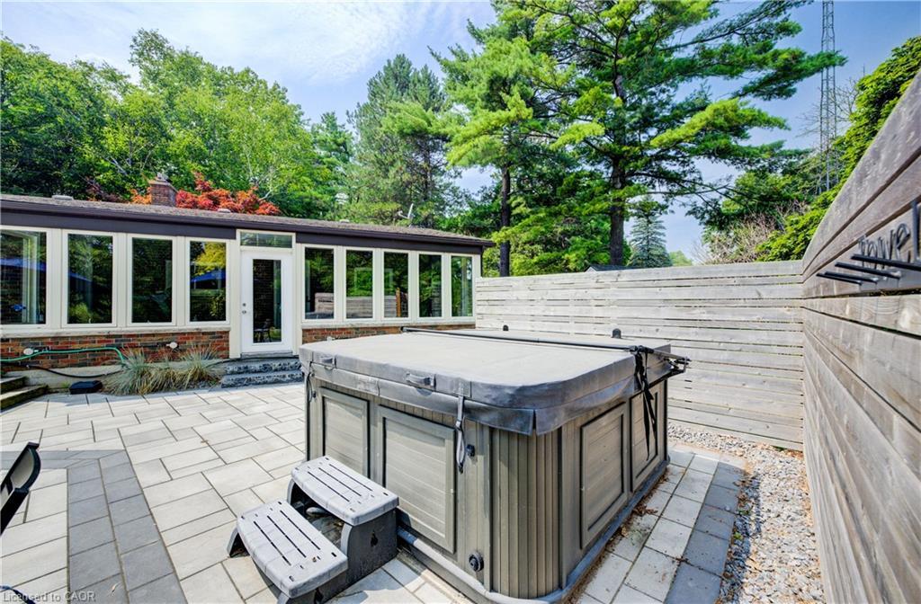 2080 Beaverdale Road, Cambridge, ON - Outdoor With Deck Patio Veranda With Exterior