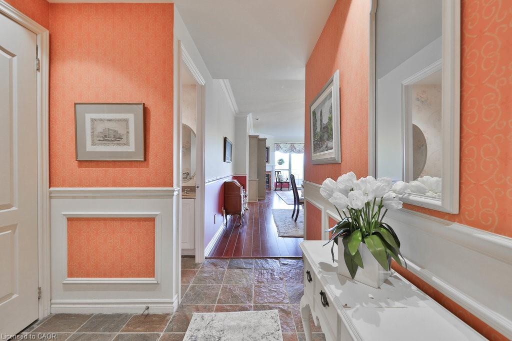 807-1900 The Collegeway, Mississauga, ON - Indoor