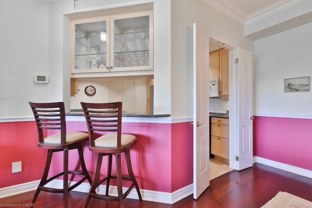 807-1900 The Collegeway, Mississauga, ON - Indoor