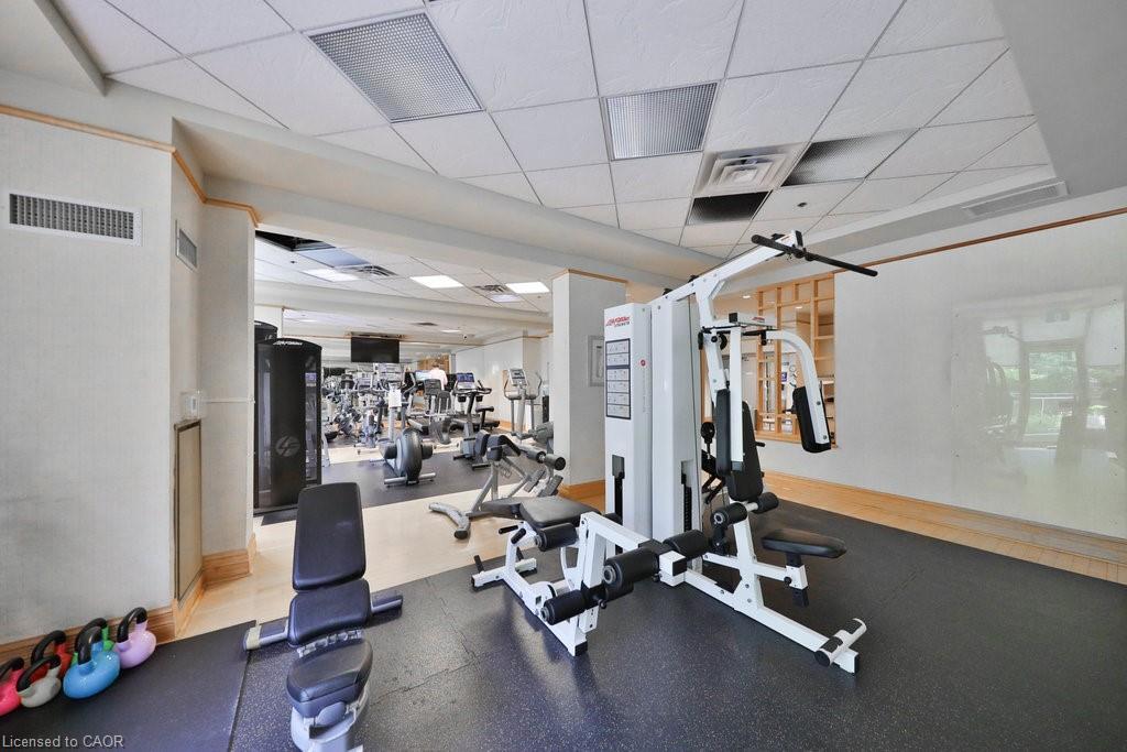 807-1900 The Collegeway, Mississauga, ON - Indoor Photo Showing Gym Room