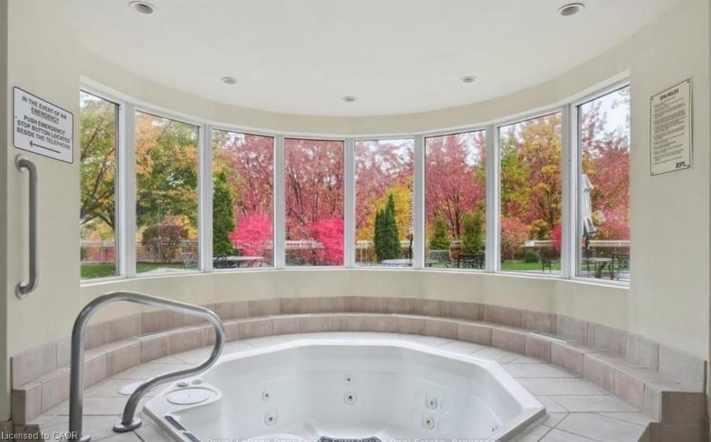 807-1900 The Collegeway, Mississauga, ON - Indoor Photo Showing Bathroom