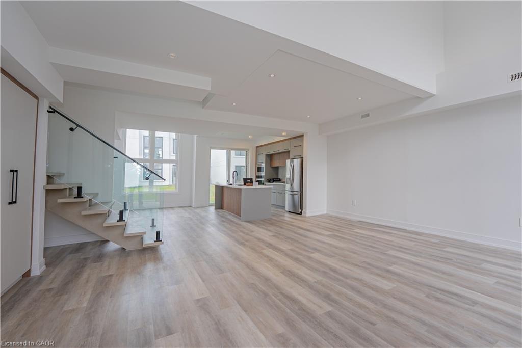 3775 Sunbank Crescent, Severn, ON - Indoor Photo Showing Other Room