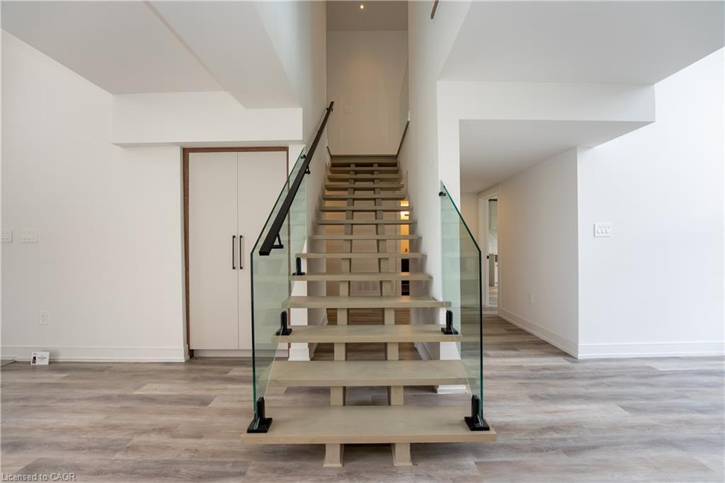 3775 Sunbank Crescent, Severn, ON - Indoor Photo Showing Other Room