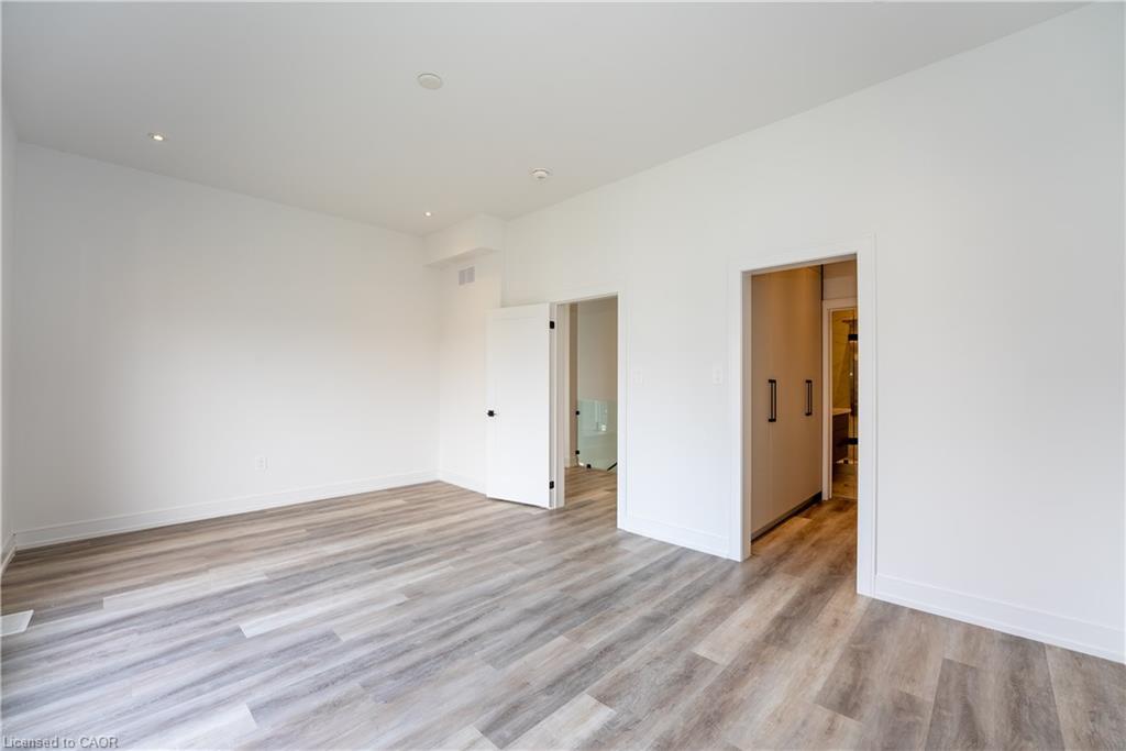 3775 Sunbank Crescent, Severn, ON - Indoor Photo Showing Other Room