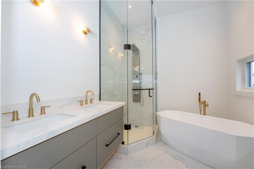 3775 Sunbank Crescent, Severn, ON - Indoor Photo Showing Bathroom