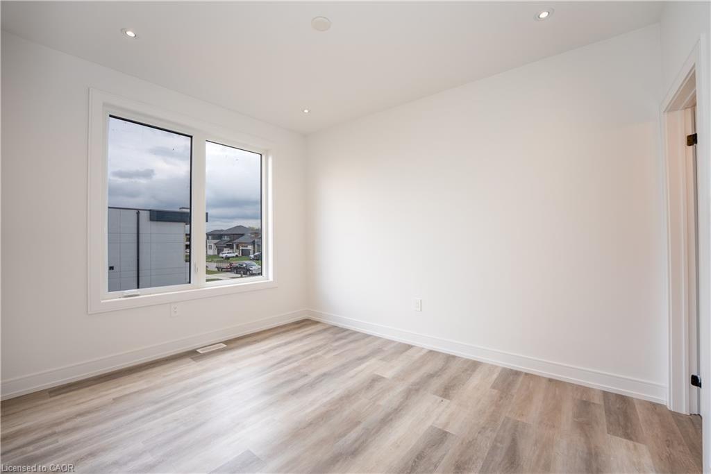 3775 Sunbank Crescent, Severn, ON - Indoor Photo Showing Other Room