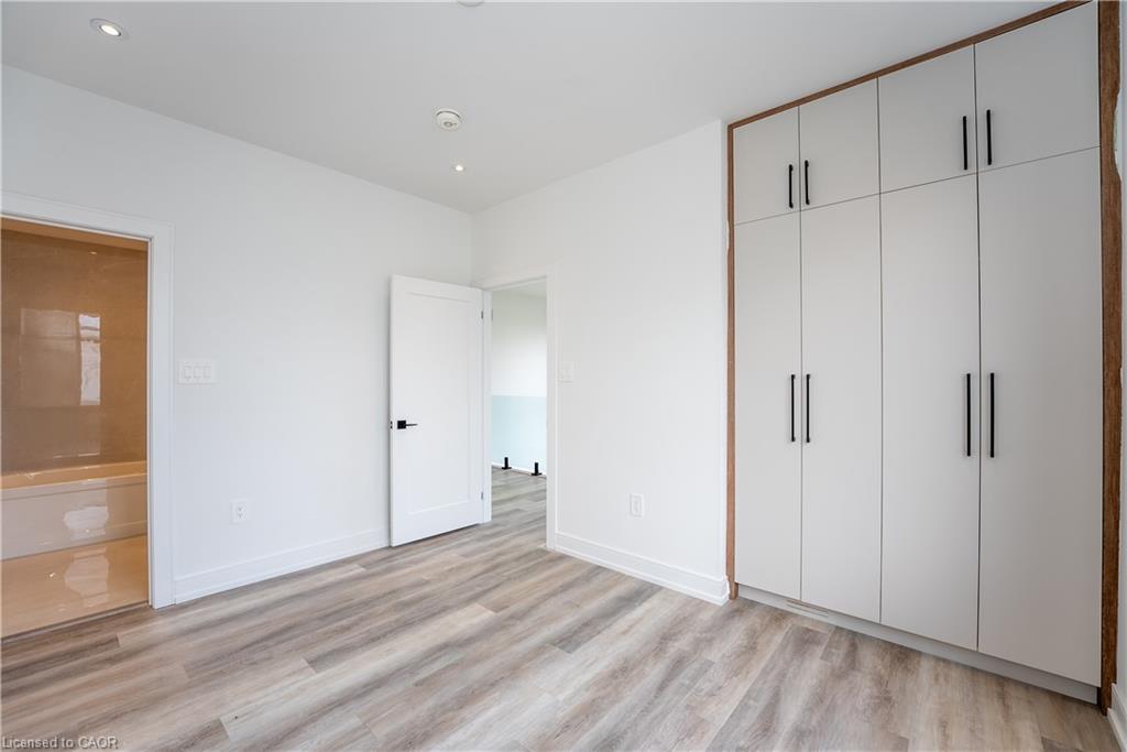 3775 Sunbank Crescent, Severn, ON - Indoor Photo Showing Other Room