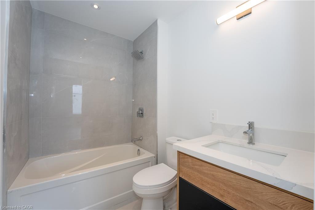 3775 Sunbank Crescent, Severn, ON - Indoor Photo Showing Bathroom