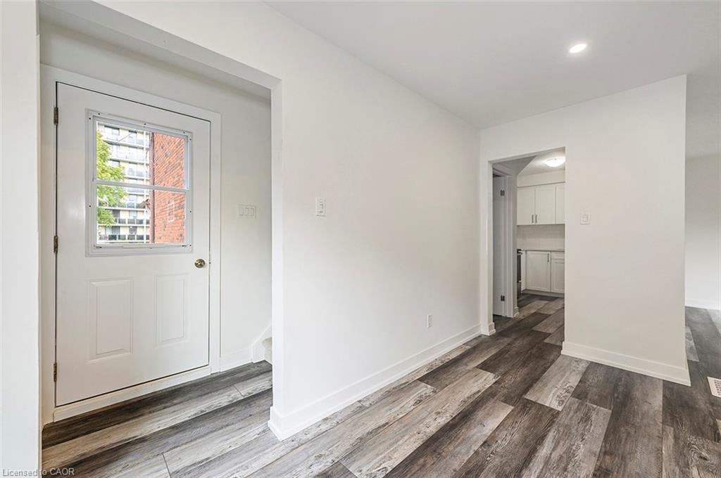 56 & 58 Delawana Drive, Hamilton, ON - Indoor Photo Showing Other Room