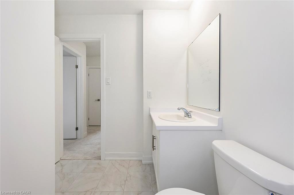 56 & 58 Delawana Drive, Hamilton, ON - Indoor Photo Showing Bathroom