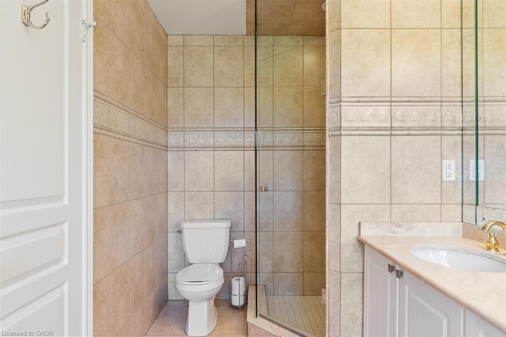 2357 Woodfield Road, Oakville, ON - Indoor Photo Showing Bathroom