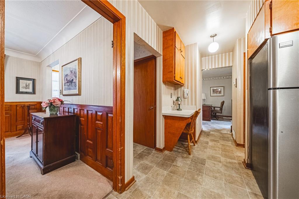 646 Alder Street W, Haldimand, ON - Indoor Photo Showing Other Room