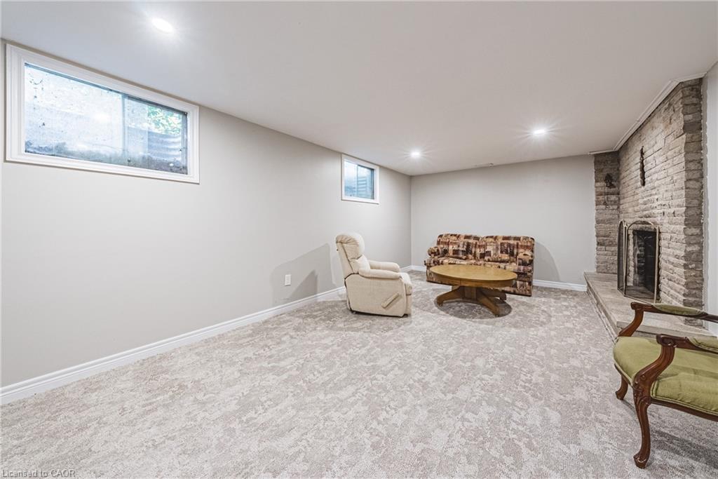 646 Alder Street W, Haldimand, ON - Indoor Photo Showing Basement