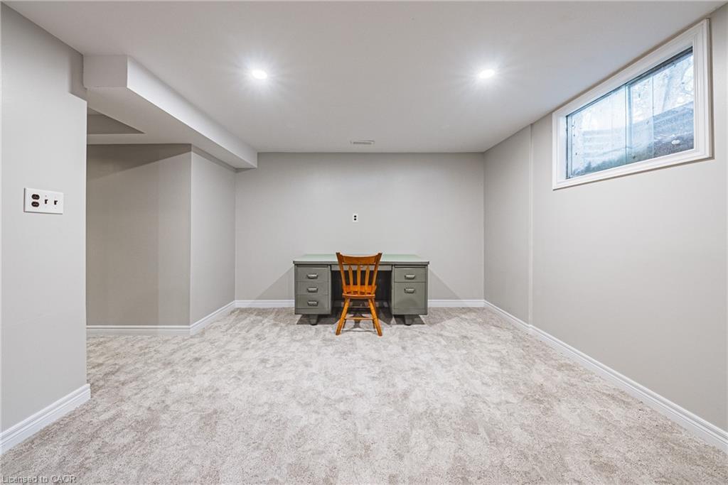 646 Alder Street W, Haldimand, ON - Indoor