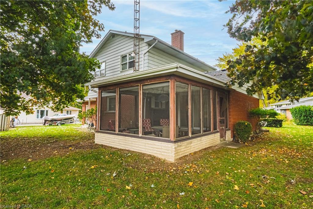 646 Alder Street W, Haldimand, ON - Outdoor