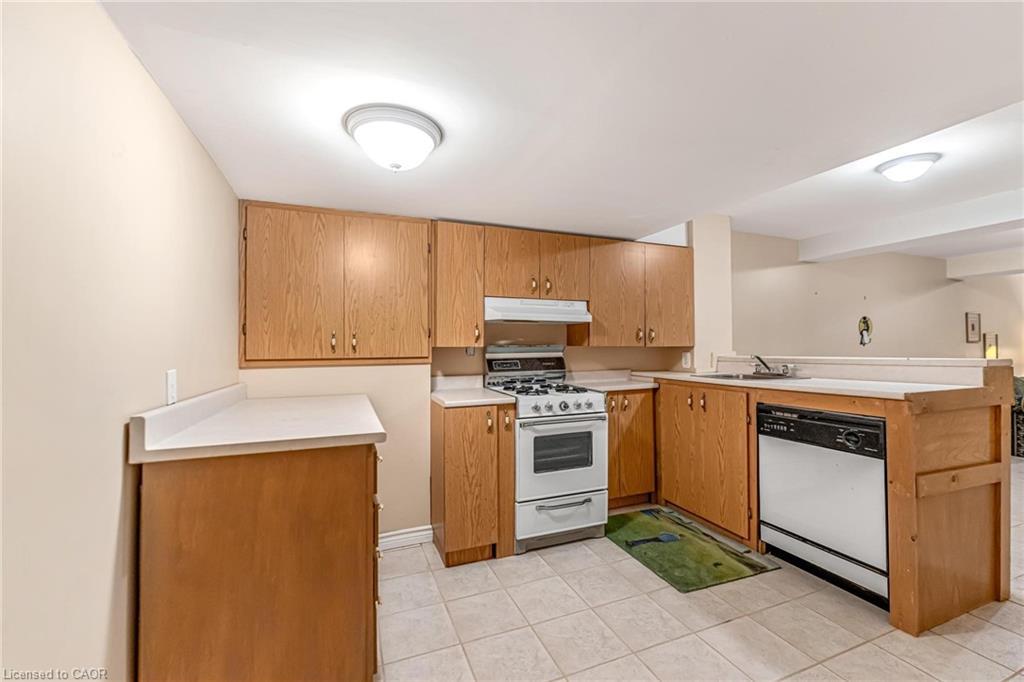 17-25 Kitty Murray Lane, Ancaster, ON - Indoor Photo Showing Kitchen