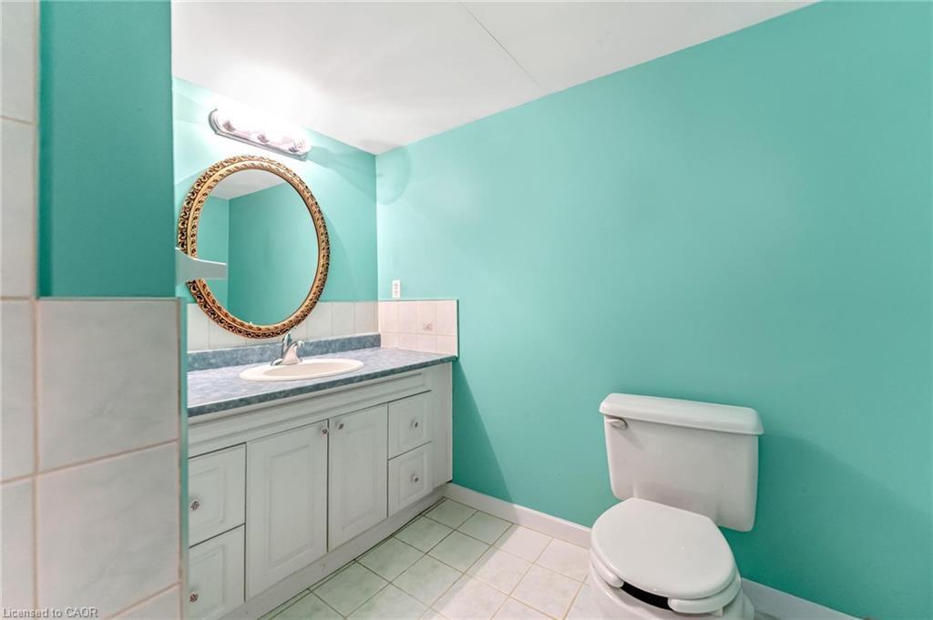 17-25 Kitty Murray Lane, Ancaster, ON - Indoor Photo Showing Bathroom
