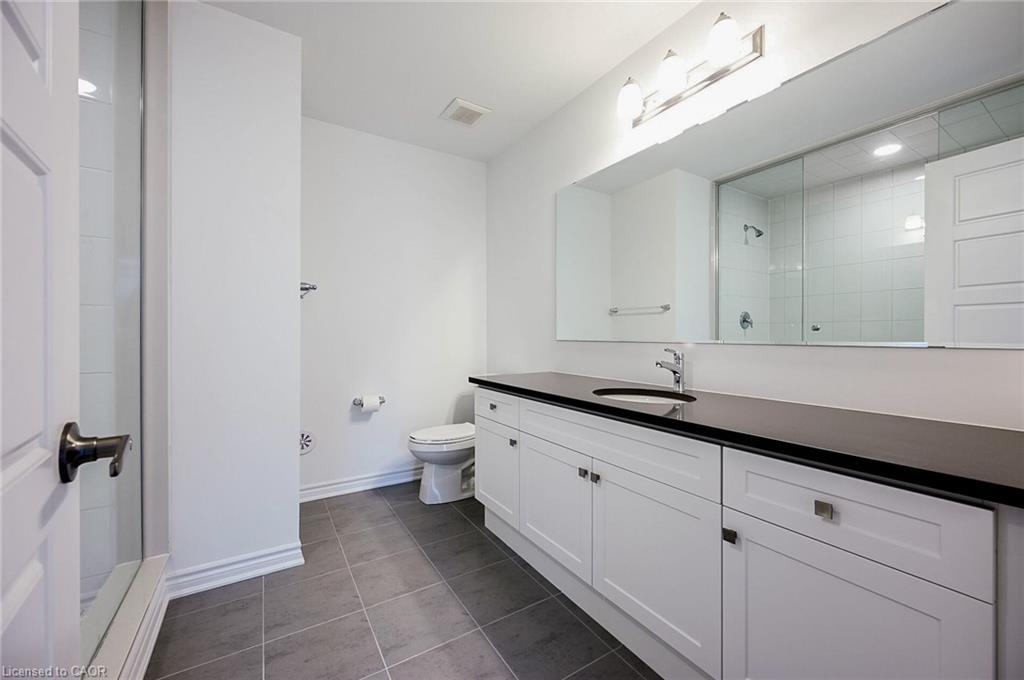 4043 Saida Street, Mississauga, ON - Indoor Photo Showing Bathroom