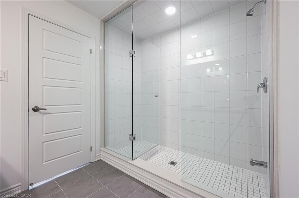 4043 Saida Street, Mississauga, ON - Indoor Photo Showing Bathroom