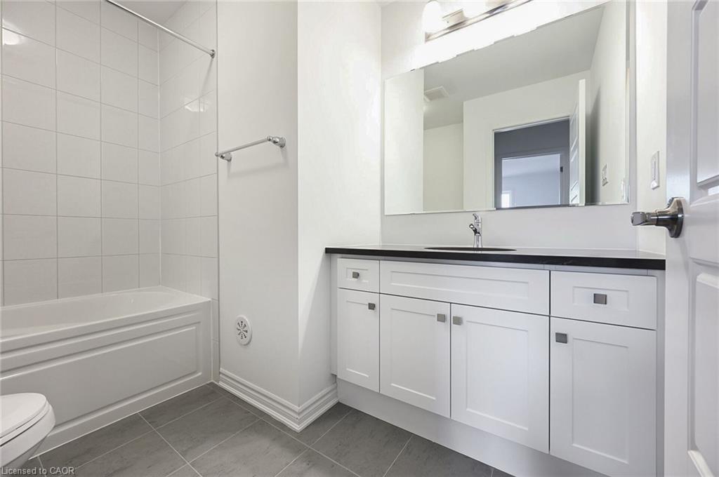 4043 Saida Street, Mississauga, ON - Indoor Photo Showing Bathroom
