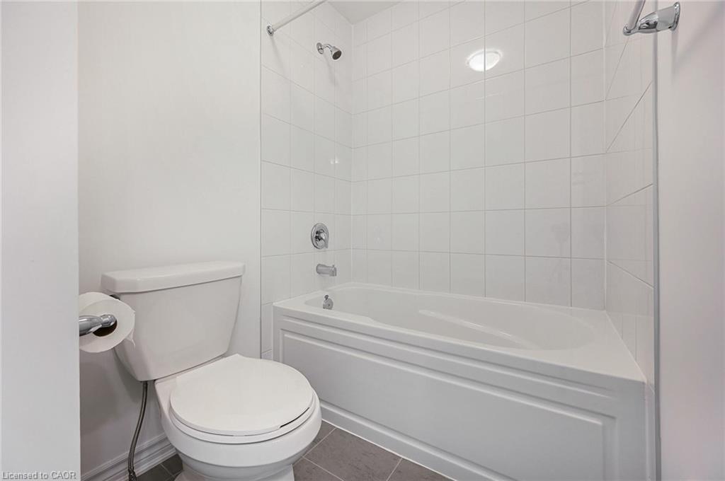 4043 Saida Street, Mississauga, ON - Indoor Photo Showing Bathroom