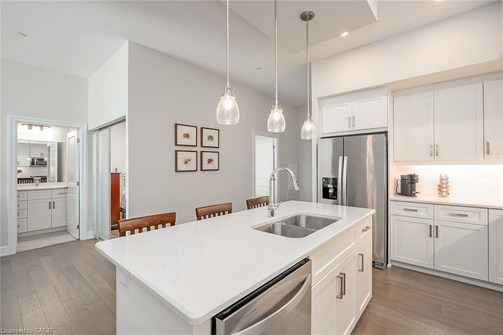 202-1878 Gordon Street, Guelph, ON - Indoor Photo Showing Kitchen With Stainless Steel Kitchen With Double Sink With Upgraded Kitchen