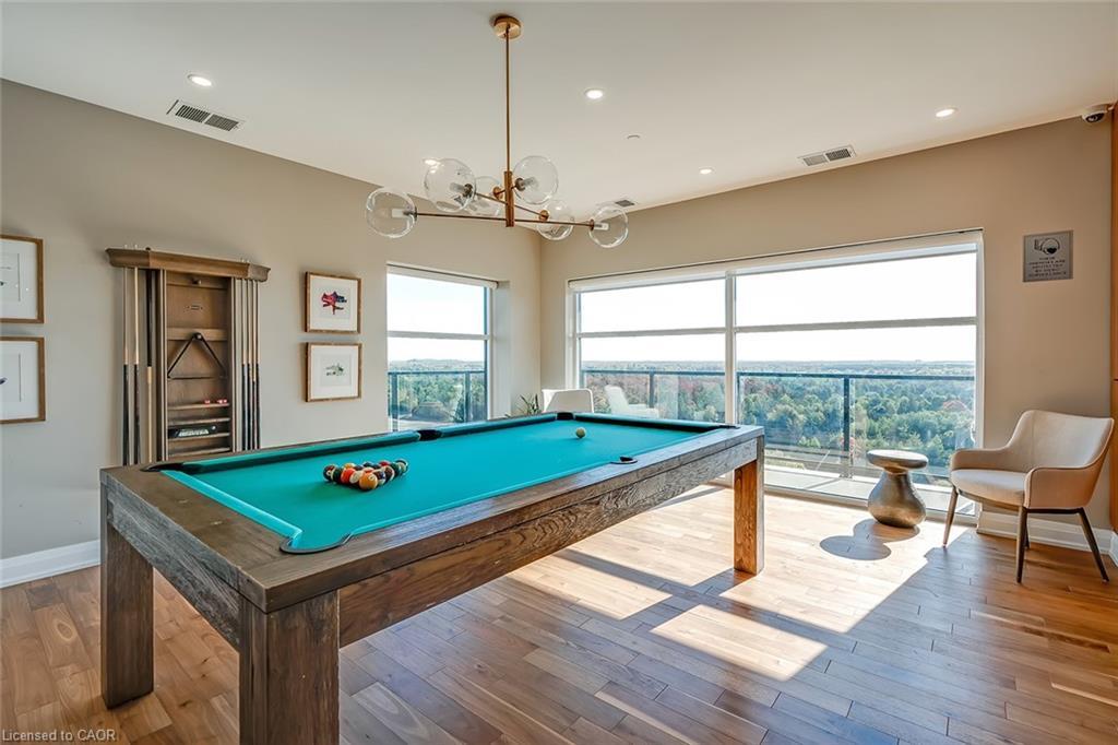 202-1878 Gordon Street, Guelph, ON - Indoor Photo Showing Other Room