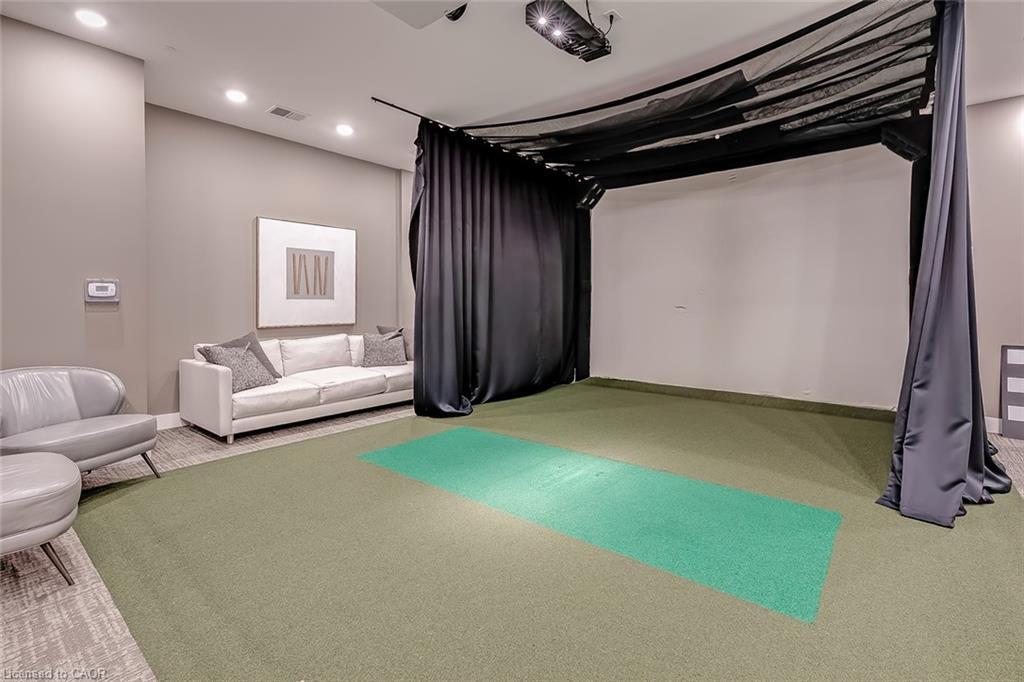 202-1878 Gordon Street, Guelph, ON - Indoor Photo Showing Other Room