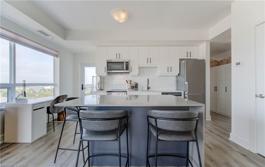 615-247 Northfield Drive E, Waterloo, ON - Indoor Photo Showing Kitchen With Double Sink