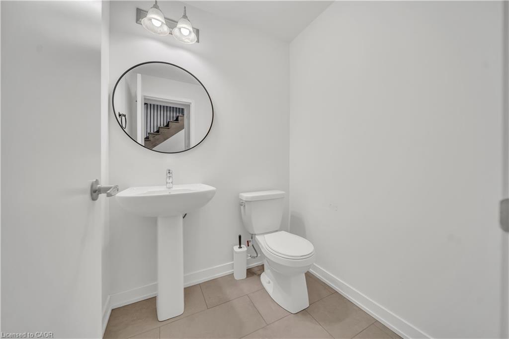 30-170 Attwater Drive, Cambridge, ON - Indoor Photo Showing Bathroom