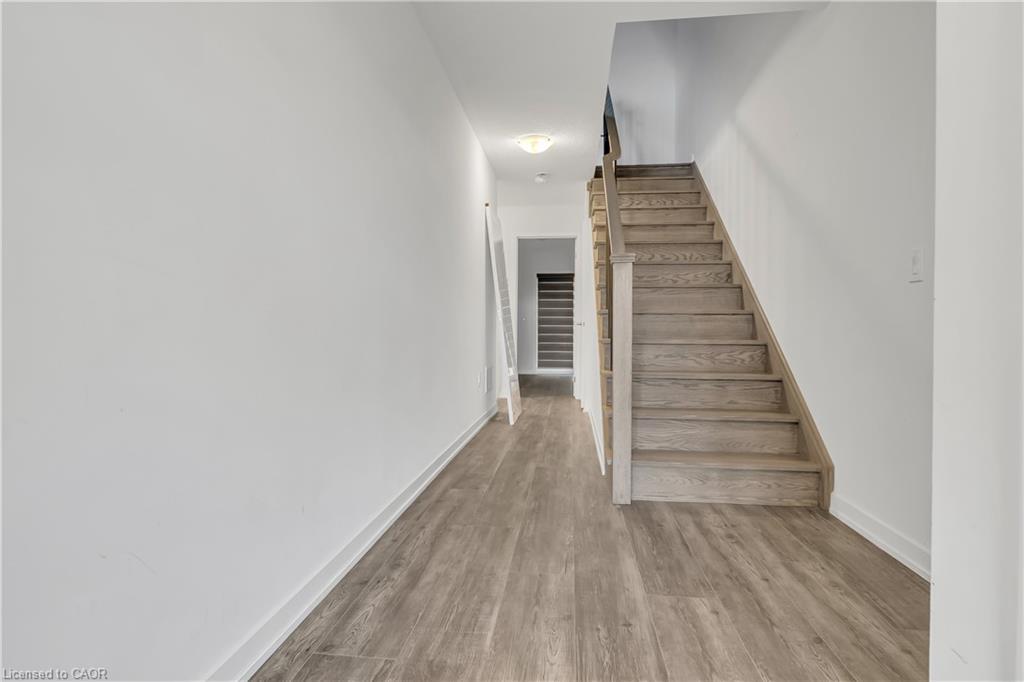 30-170 Attwater Drive, Cambridge, ON - Indoor Photo Showing Other Room