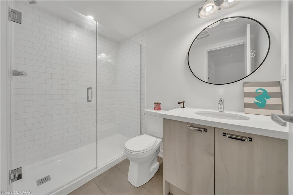 30-170 Attwater Drive, Cambridge, ON - Indoor Photo Showing Bathroom