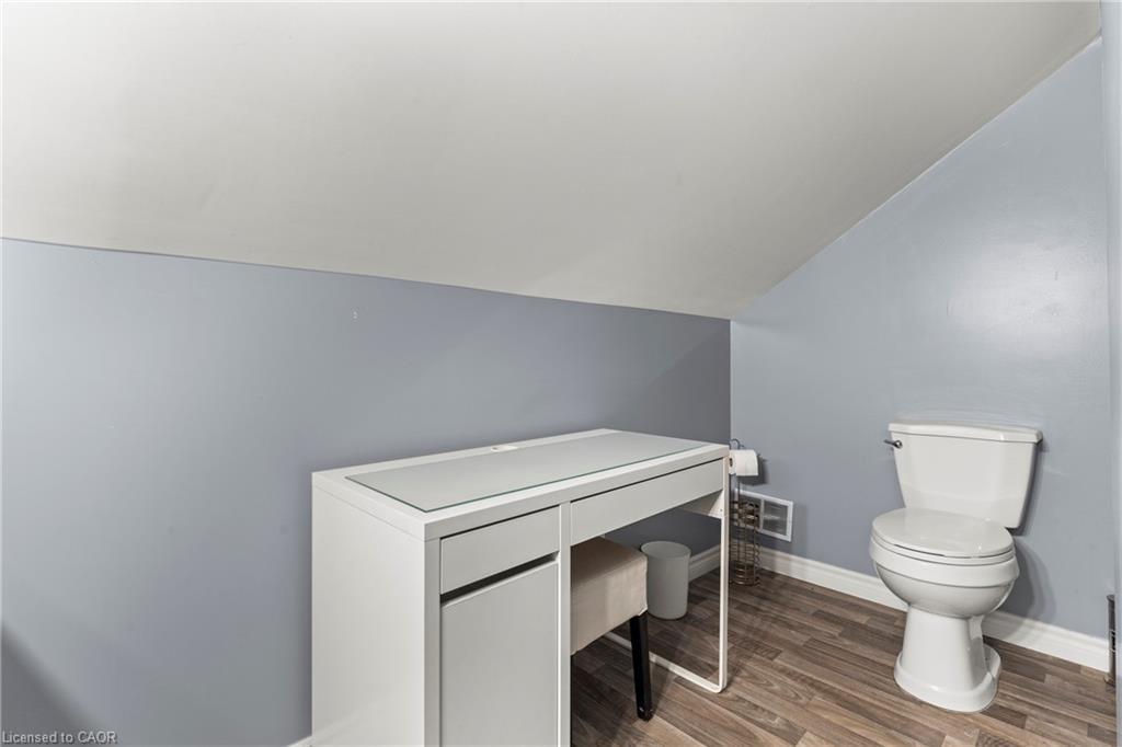 239 Bowen Road, Fort Erie, ON - Indoor Photo Showing Bathroom