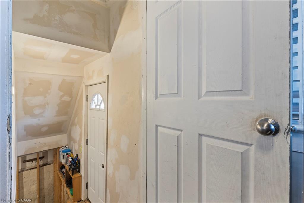 239 Bowen Road, Fort Erie, ON - Indoor