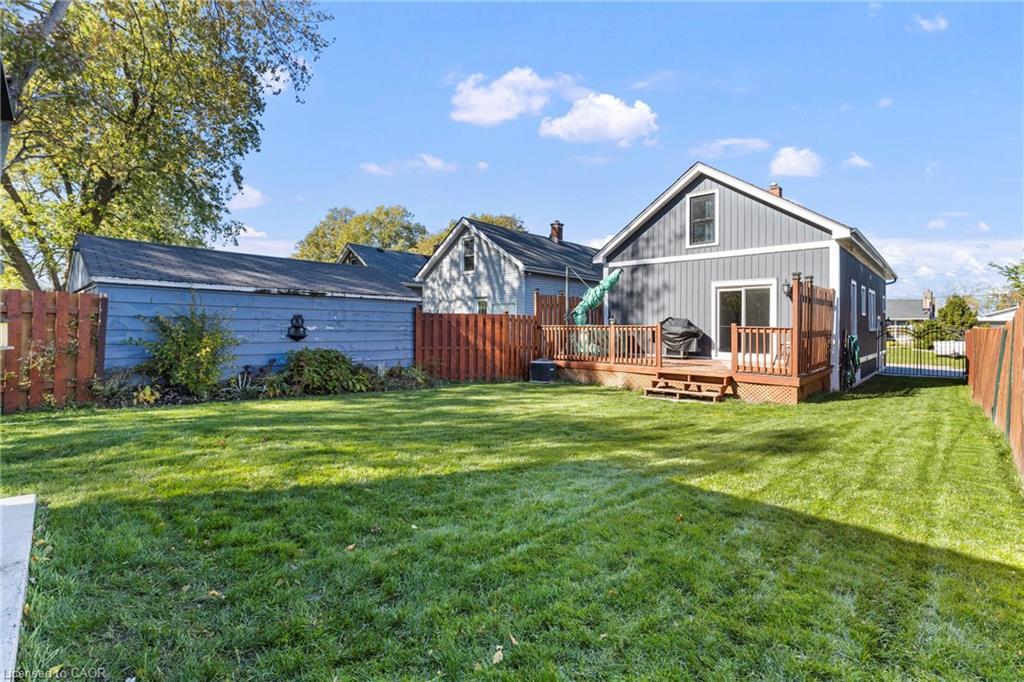 239 Bowen Road, Fort Erie, ON - Outdoor With Deck Patio Veranda