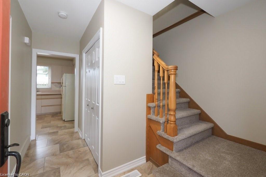 15 Niagara Road, Kitchener, ON - Indoor Photo Showing Other Room