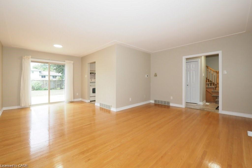 15 Niagara Road, Kitchener, ON - Indoor Photo Showing Other Room