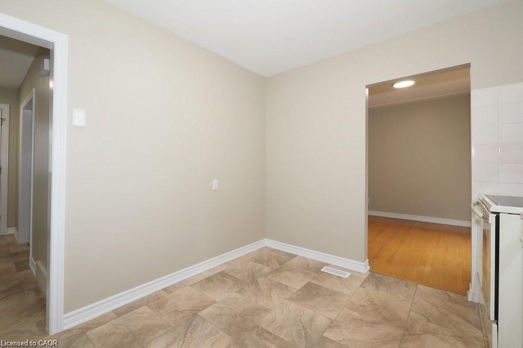 15 Niagara Road, Kitchener, ON - Indoor