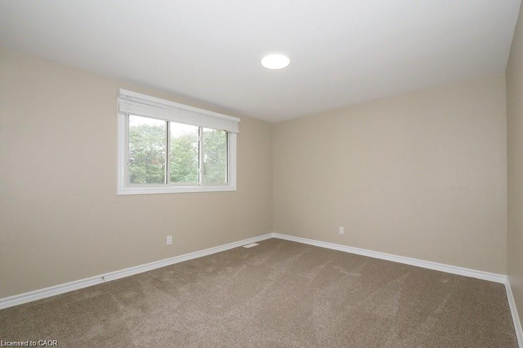15 Niagara Road, Kitchener, ON - Indoor Photo Showing Other Room