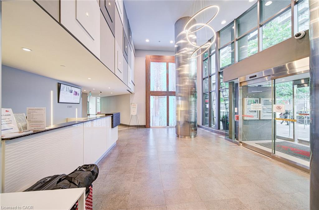 608-361 Front Street W, Toronto, ON - Indoor Photo Showing Other Room