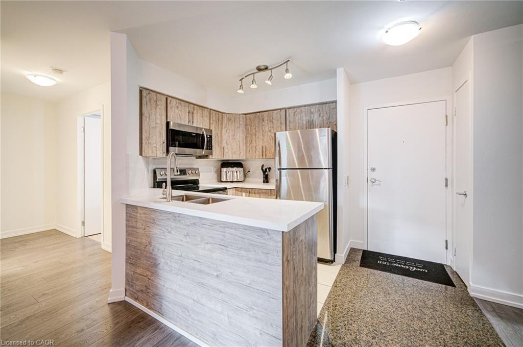 608-361 Front Street W, Toronto, ON - Indoor Photo Showing Kitchen