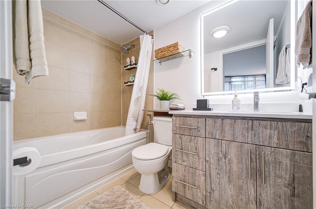 608-361 Front Street W, Toronto, ON - Indoor Photo Showing Bathroom