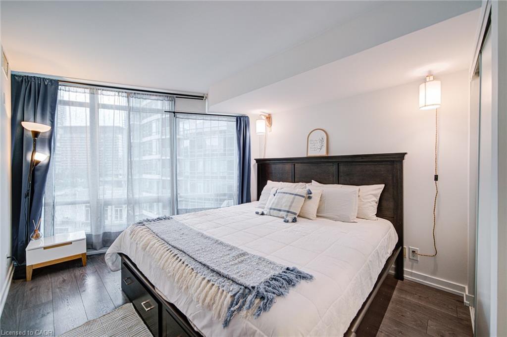 608-361 Front Street W, Toronto, ON - Indoor Photo Showing Bedroom
