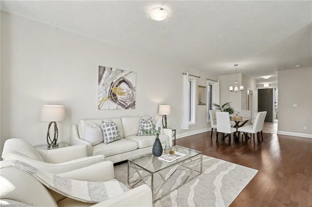 156 Ridgemount Street, Kitchener, ON - Indoor Photo Showing Living Room