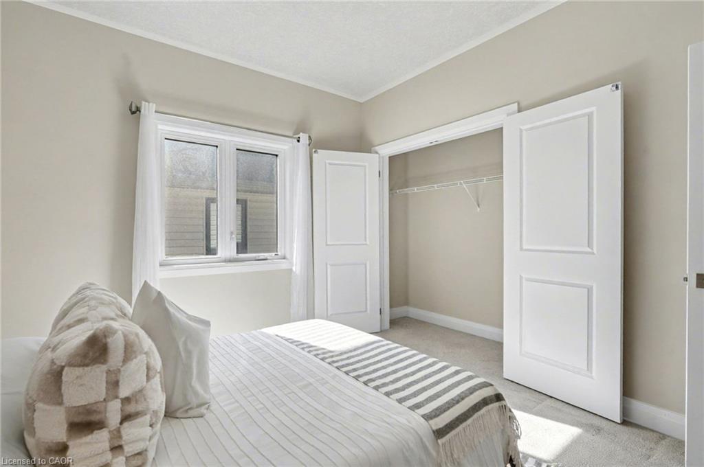 156 Ridgemount Street, Kitchener, ON - Indoor Photo Showing Bedroom